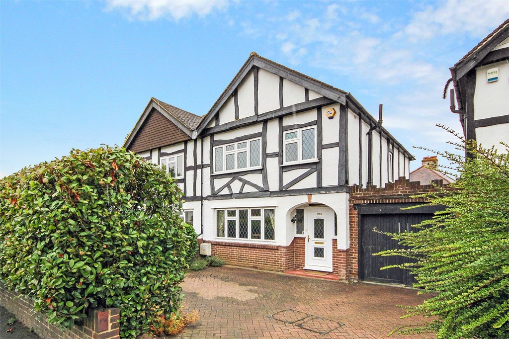 Property in Coulsdon Road, Old Coulsdon, Surrey, CR5 1EL