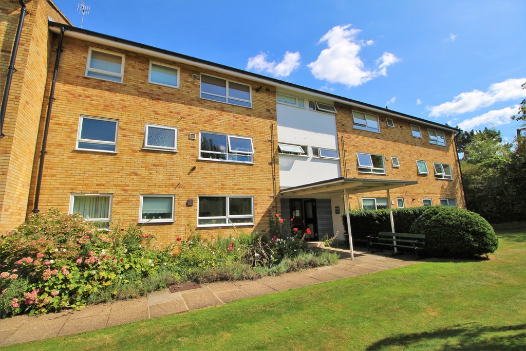Property in Boxgrove Road, Guildford, GU1 2NG