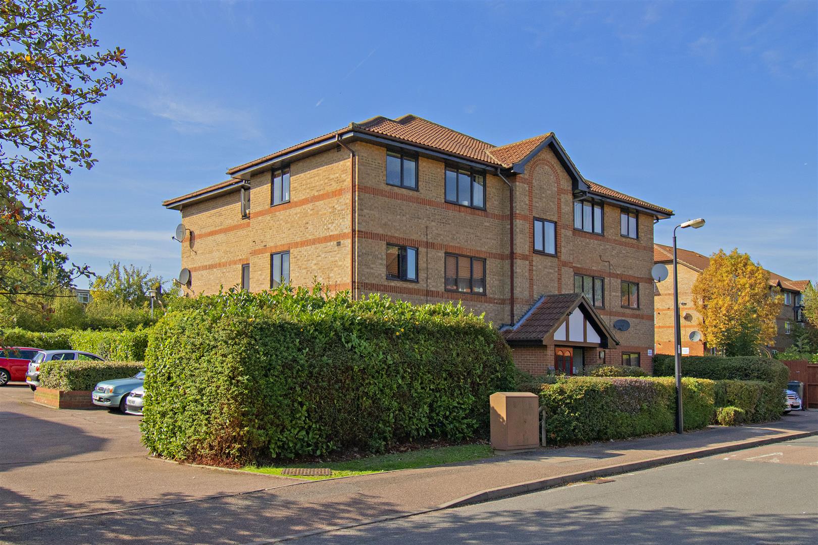 Dalrymple Close, Southgate, N14 4LQ