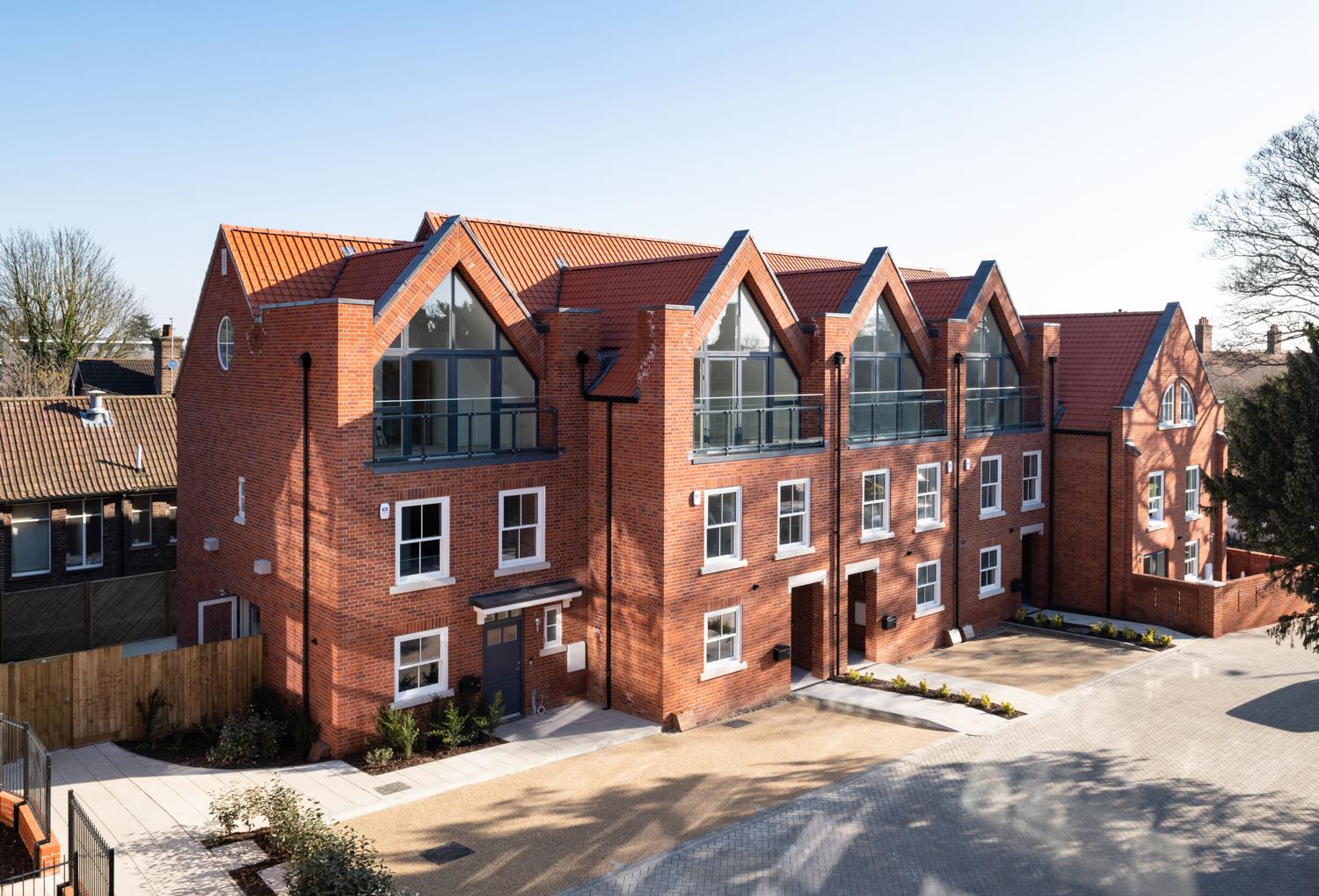 Property in Oak Tree Gardens, St. Albans