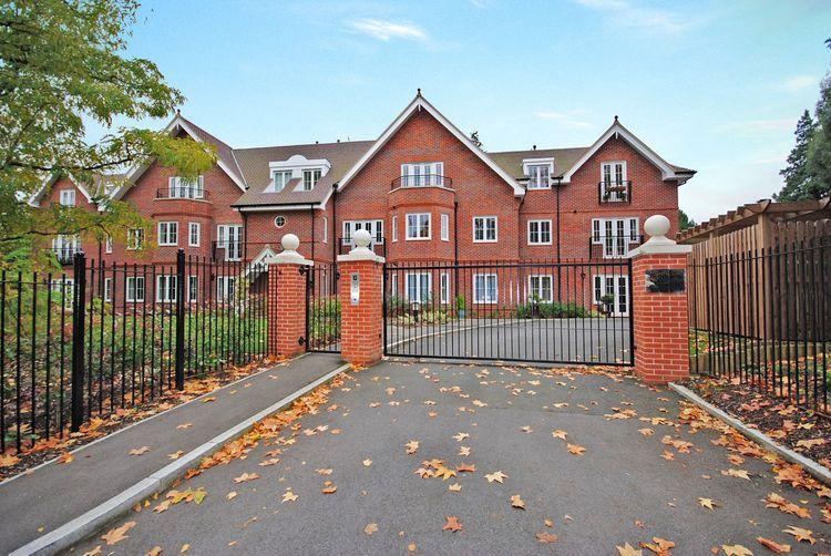 Property in Reigate Road, Reigate, Surrey, RH2 0RE