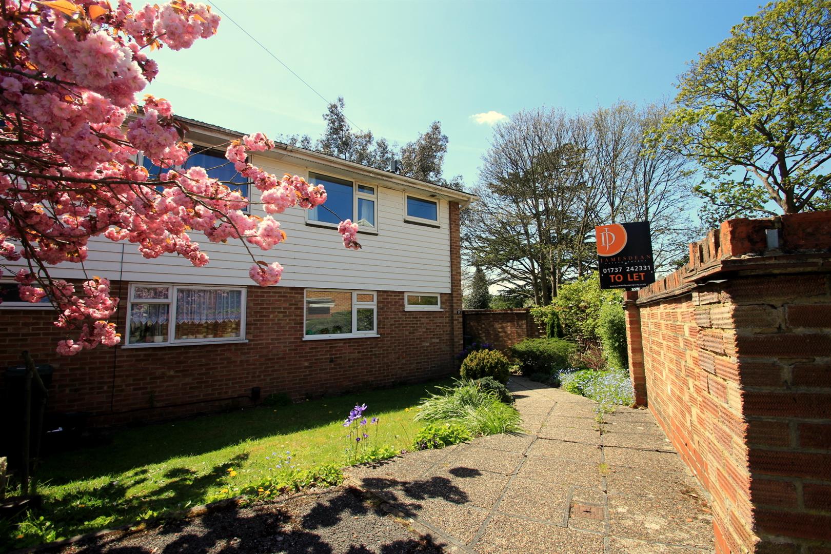 Property in Saxon Way, Reigate, Surrey, RH2 9DH