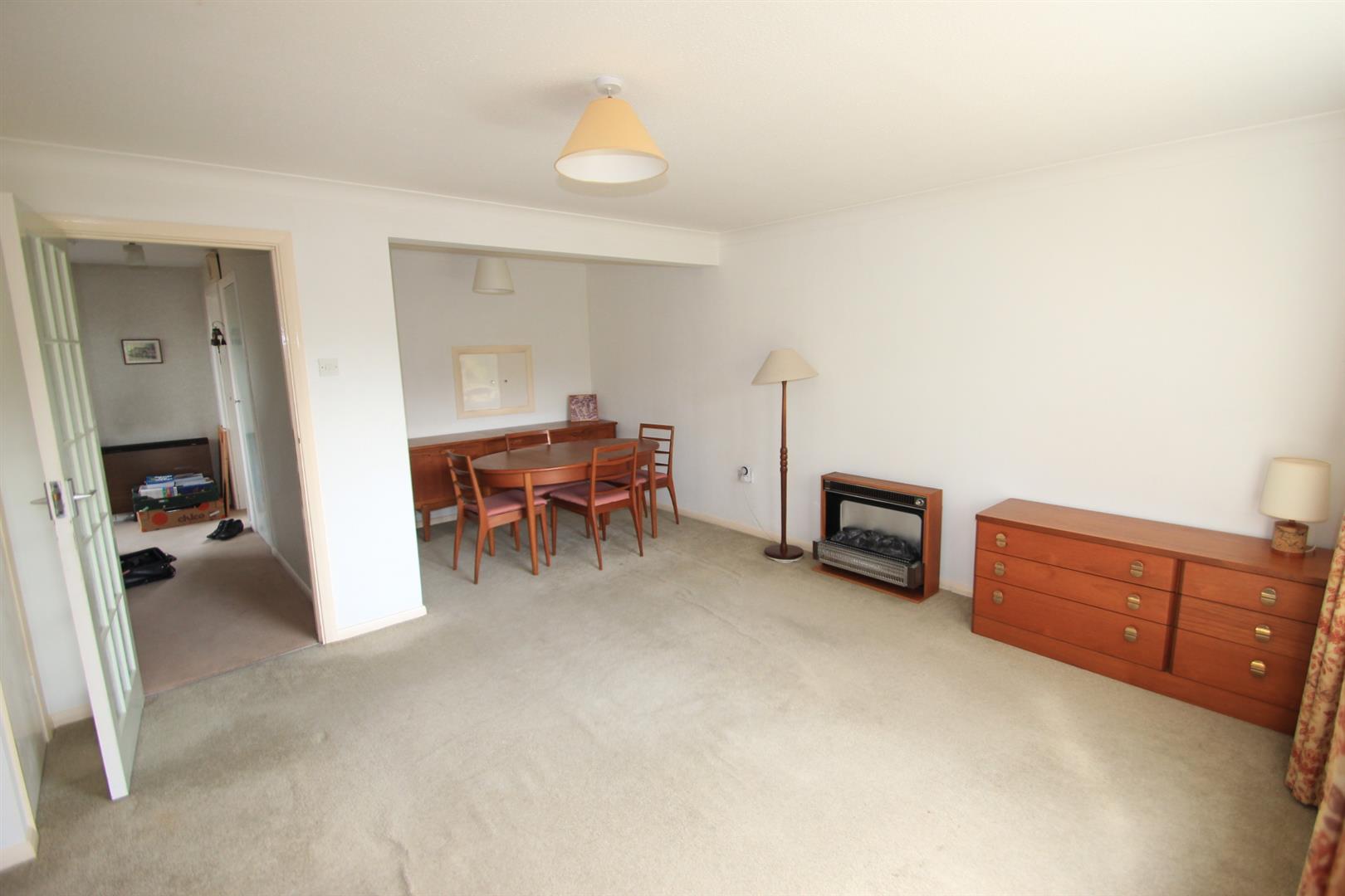 Property in Saxon Way, Reigate, Surrey, RH2 9DH