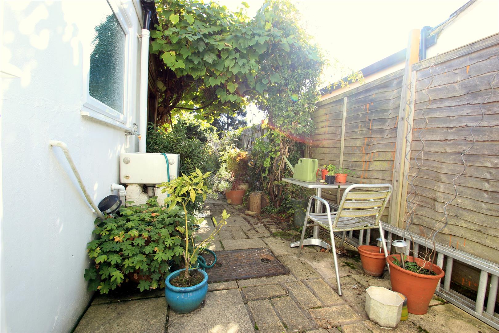 Property in Flanchford Road, Reigate, Surrey, RH2 8AB