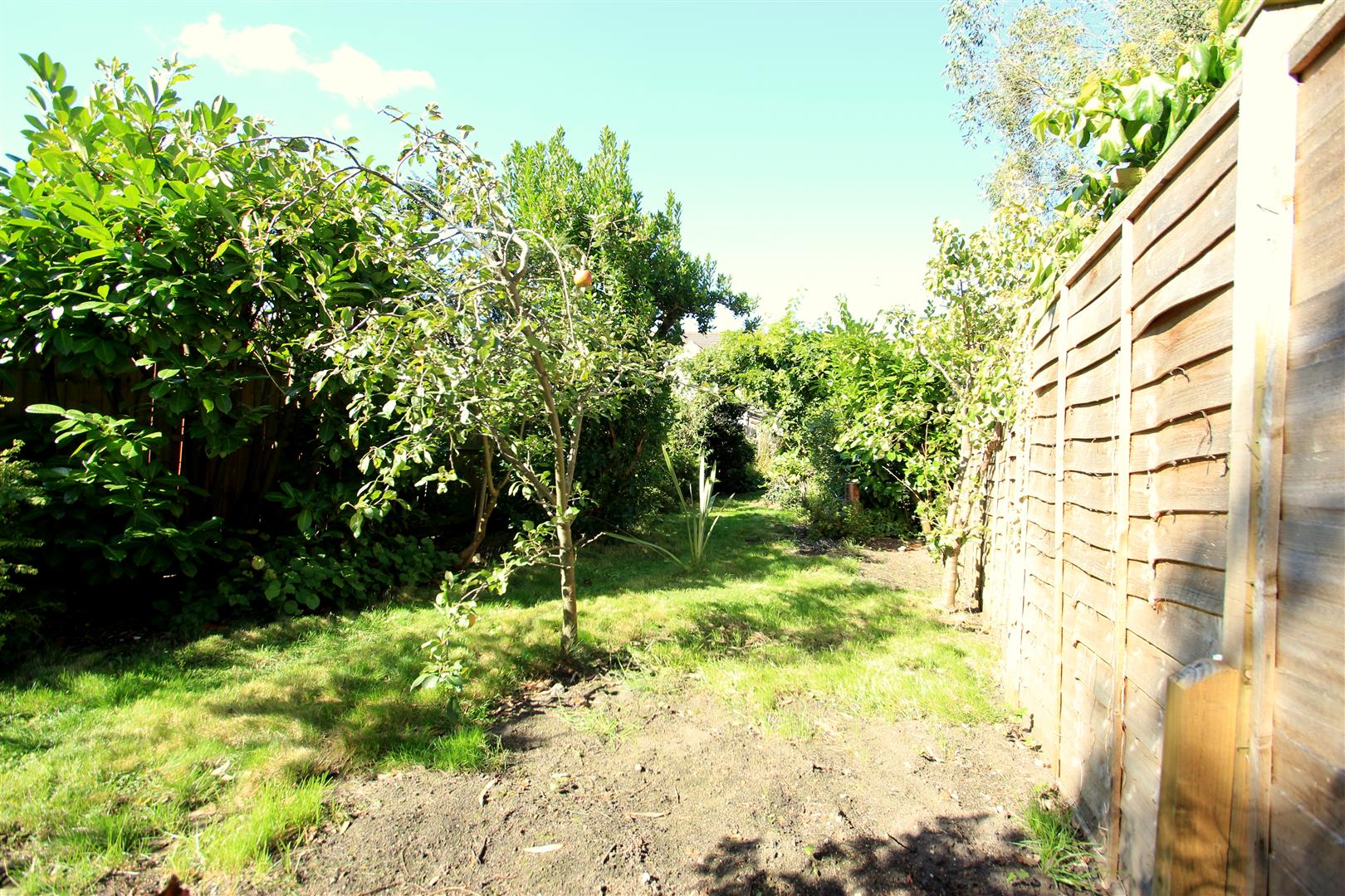 Property in Flanchford Road, Reigate, Surrey, RH2 8AB