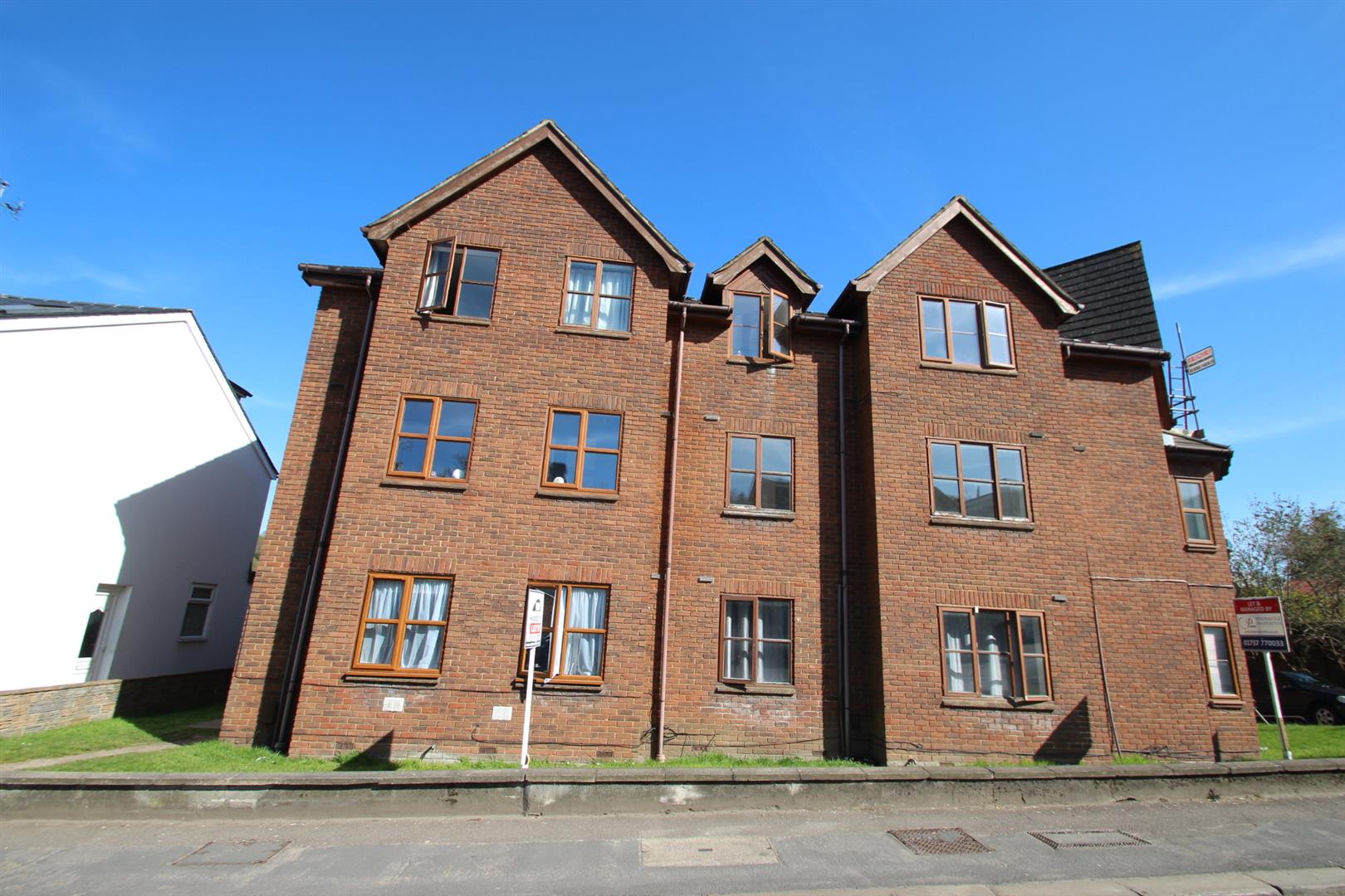 Property in Wilton Hill Court, Wilton Road, Redhill, Surrey, RH1 6QR