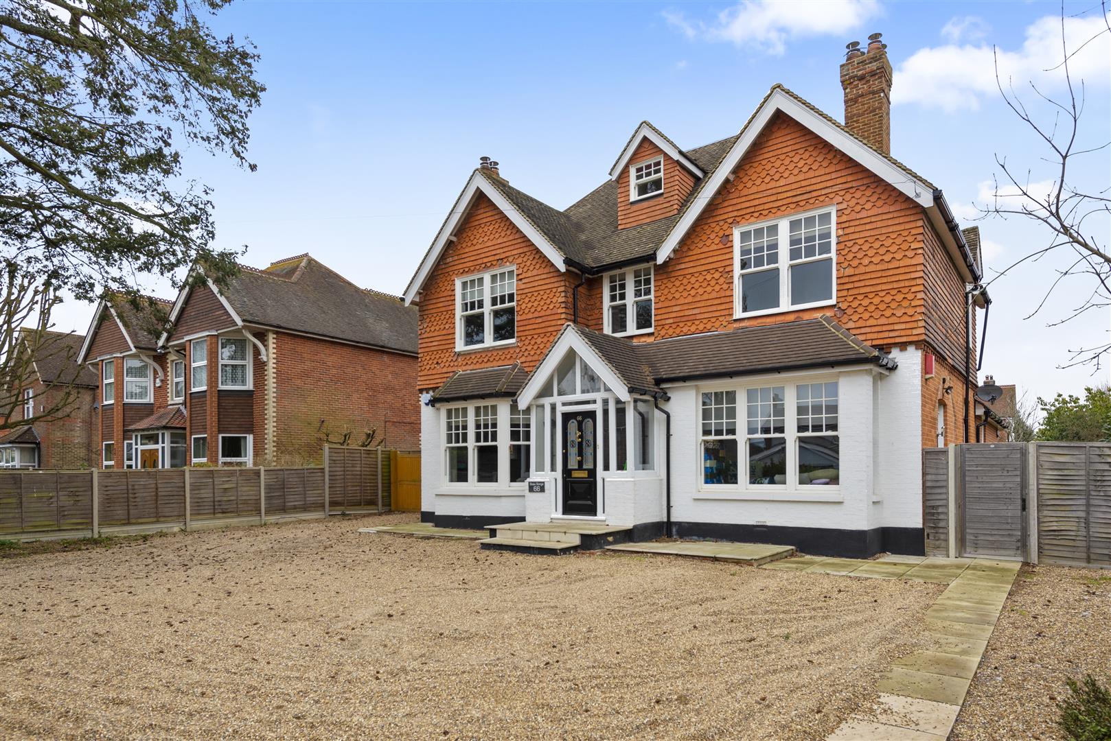 Property in Massetts Road, Horley, Surrey, RH6 7ED