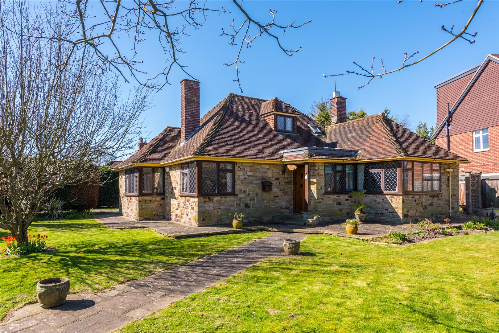 Property in Road, Horley, Surrey, RH6 9AA