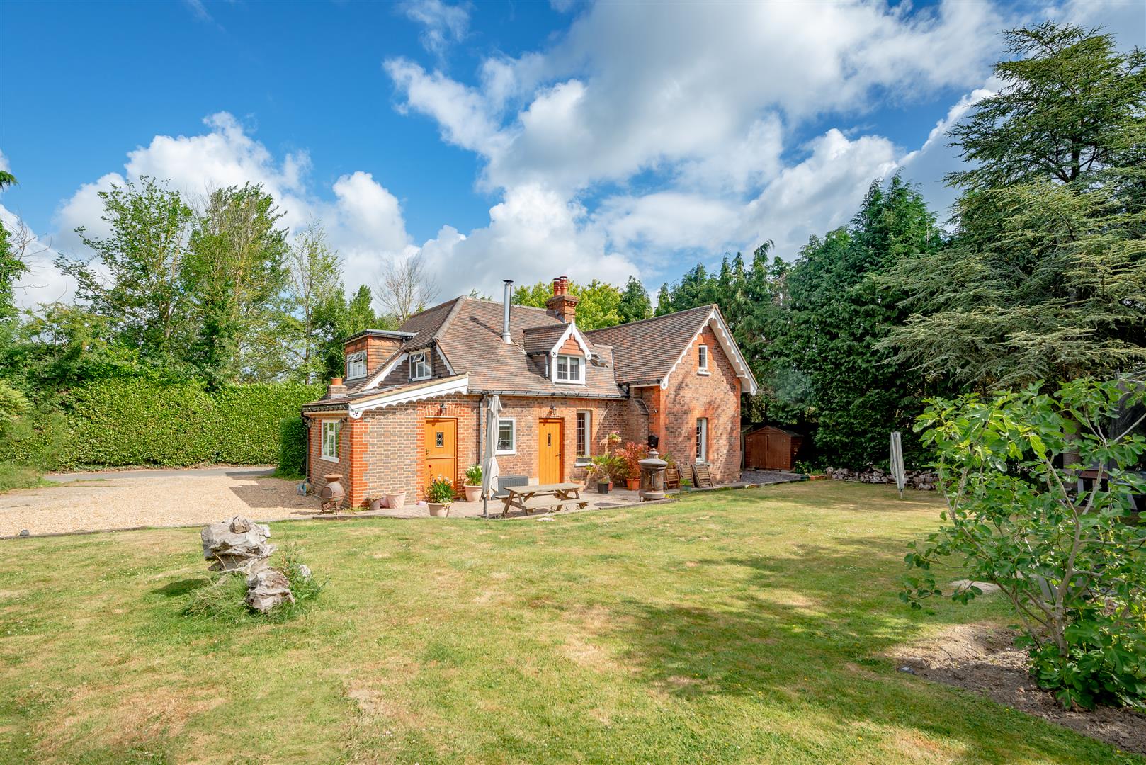 Property in Reigate Road, Hookwood, Horley, Surrey, RH6 0HQ