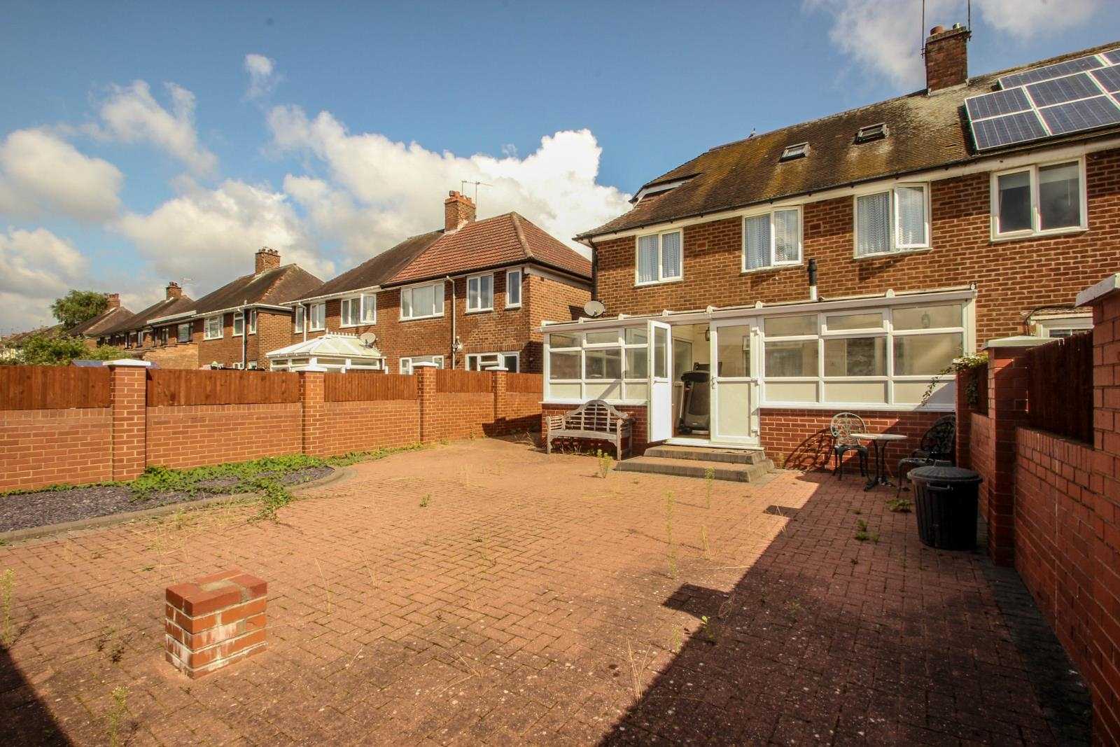 Property in 92 Quinton Road West, Quinton, Birmingham, B32 2RH