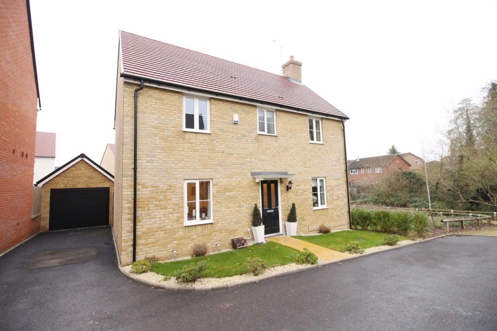 Property in Collins Drive, Earley, Reading, Berkshire, RG6 5AE