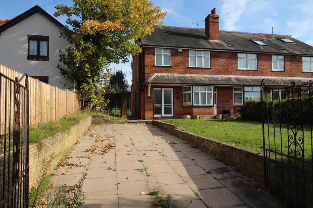 Property in Circuit Lane, Southcote, Reading, Berkshire, RG30 3HB