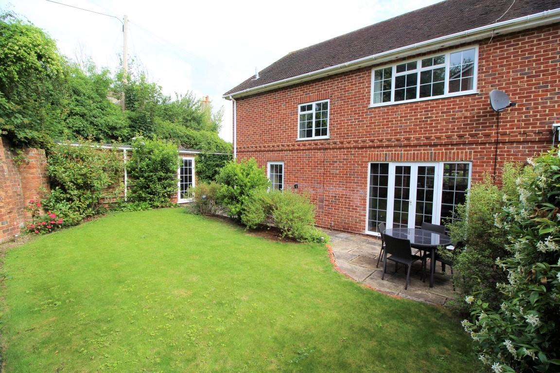Property in Purley Village, PurleyonThames, Berkshire, RG8 8AF