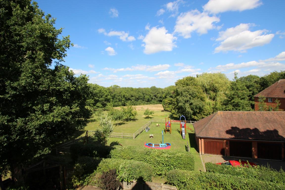 Property in Abbey Gardens, Upper Woolhampton, West Berkshire, RG7 5TZ