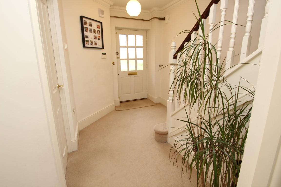 Property in Abbey Gardens, Upper Woolhampton, West Berkshire, RG7 5TZ