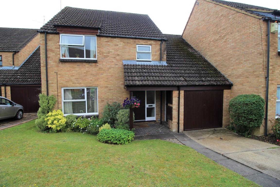 Property in Hazel Road, Purley On Thames, Reading, Berkshire, RG8 8HR