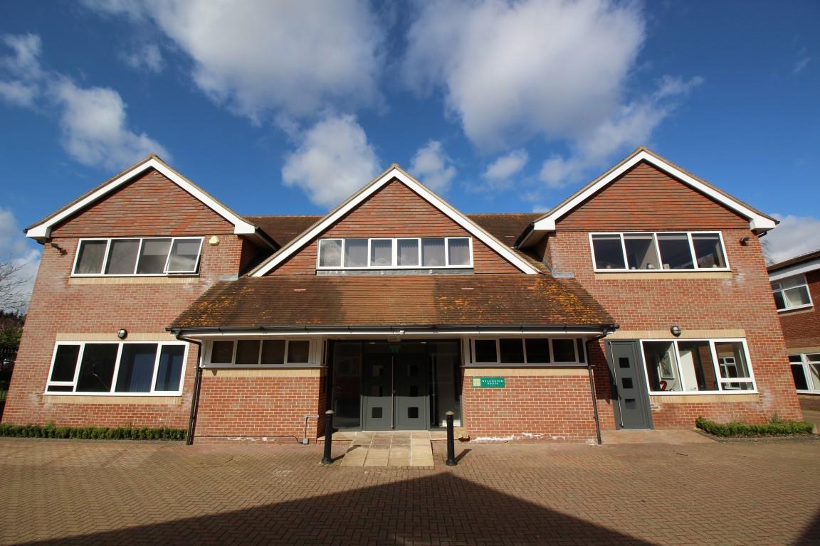 Property in Basingstoke Road, Riseley, Reading, Berkshire, RG7 1QF