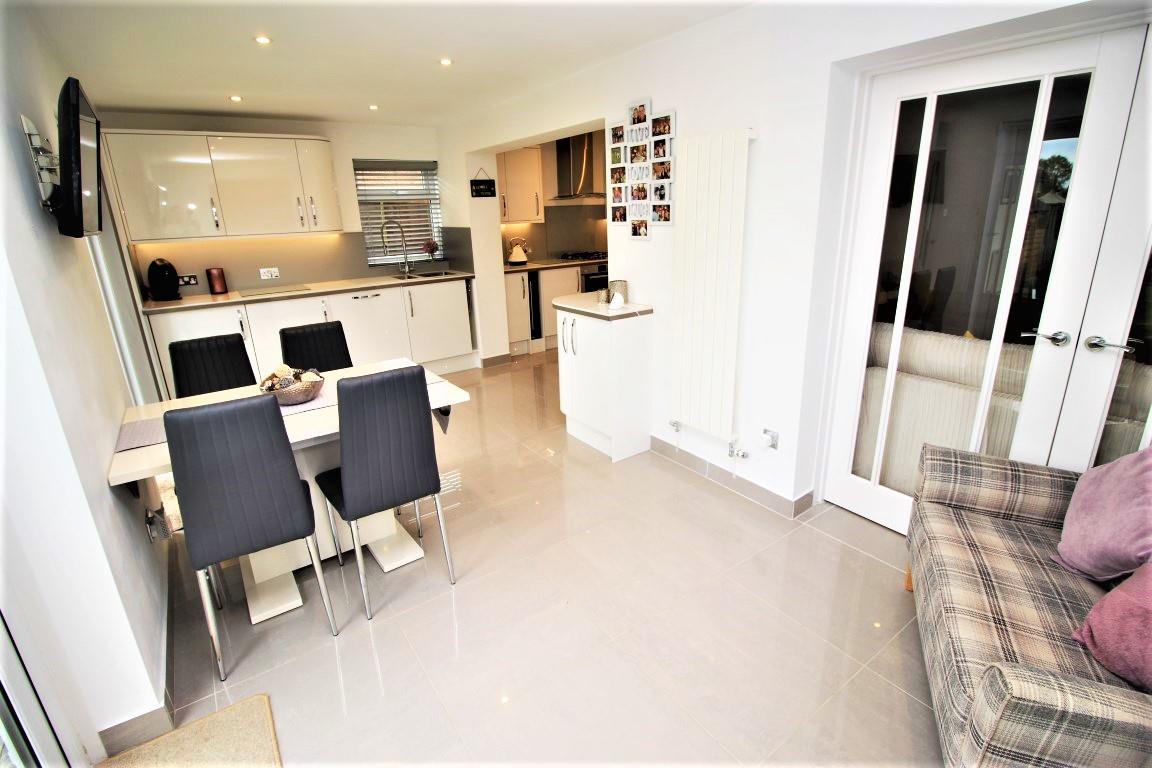 Property in Farm Drive, Tilehurst, Reading, Berkshire, RG31 4EU