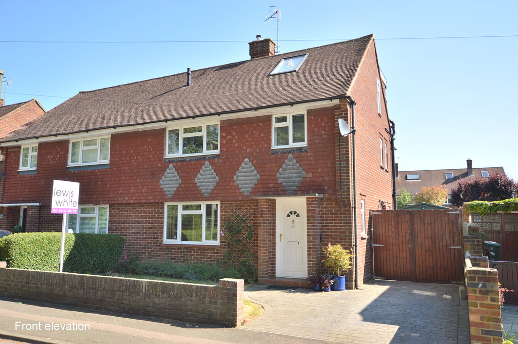 Property In Riverside Horley Rh6 7ln