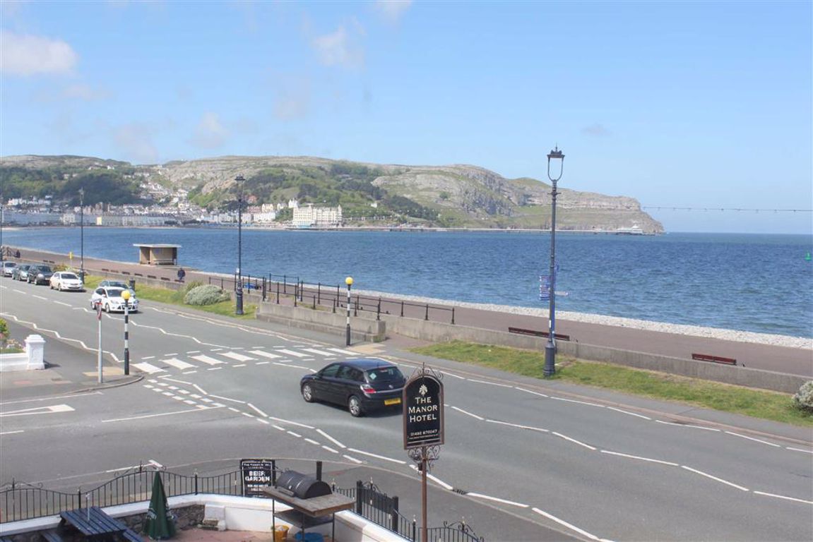 Property in 2 Craig Y Don Parade, Llandudno, LL30