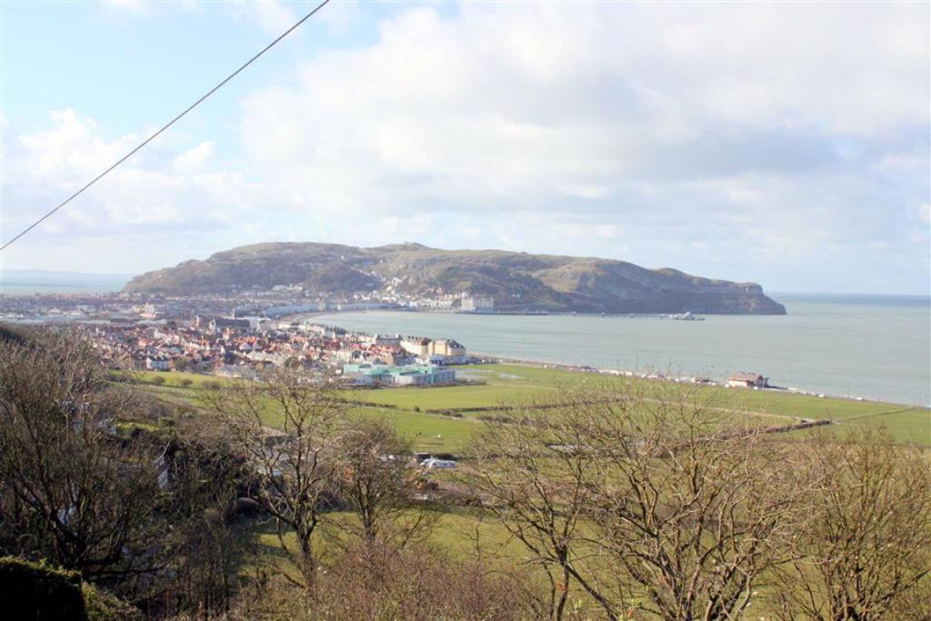 Property in Lower Pant Y Wennol, Craigside, Llandudno, LL30