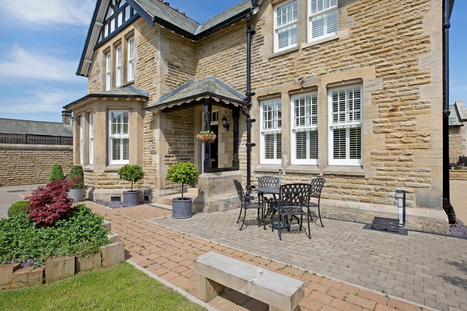 Property in Norwood Drive, Menston, West Yorkshire, LS29 6GE