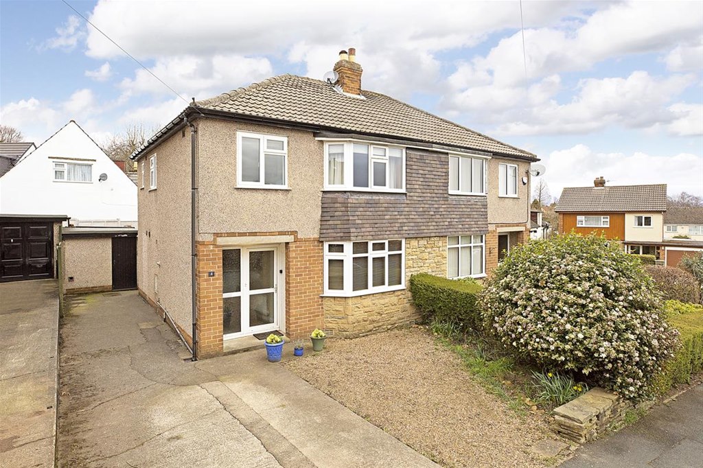 Property in Croft Drive, Menston, West Yorkshire, LS29 6LX