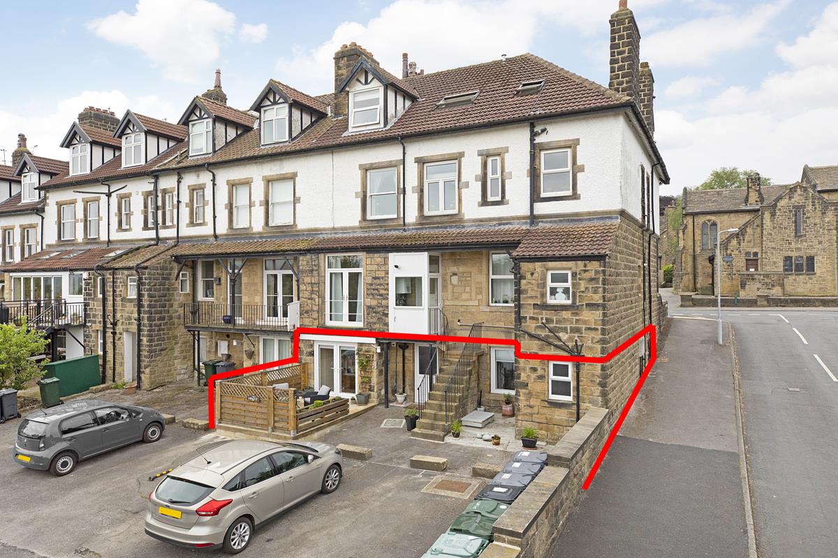 Property in Bolling Road, Ilkley, West Yorkshire, LS29 8PN