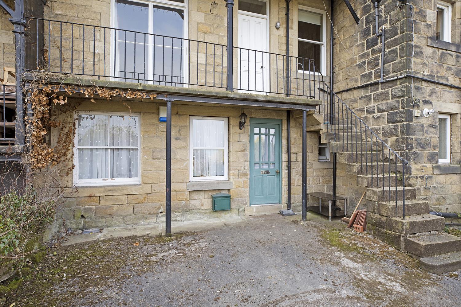Property in Bolling Road, Ben Rhydding, ILKLEY, West Yorkshire, LS29 8PN