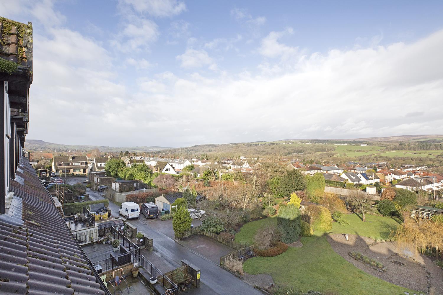 Property in Bolling Road, Ben Rhydding, ILKLEY, West Yorkshire, LS29 8PN