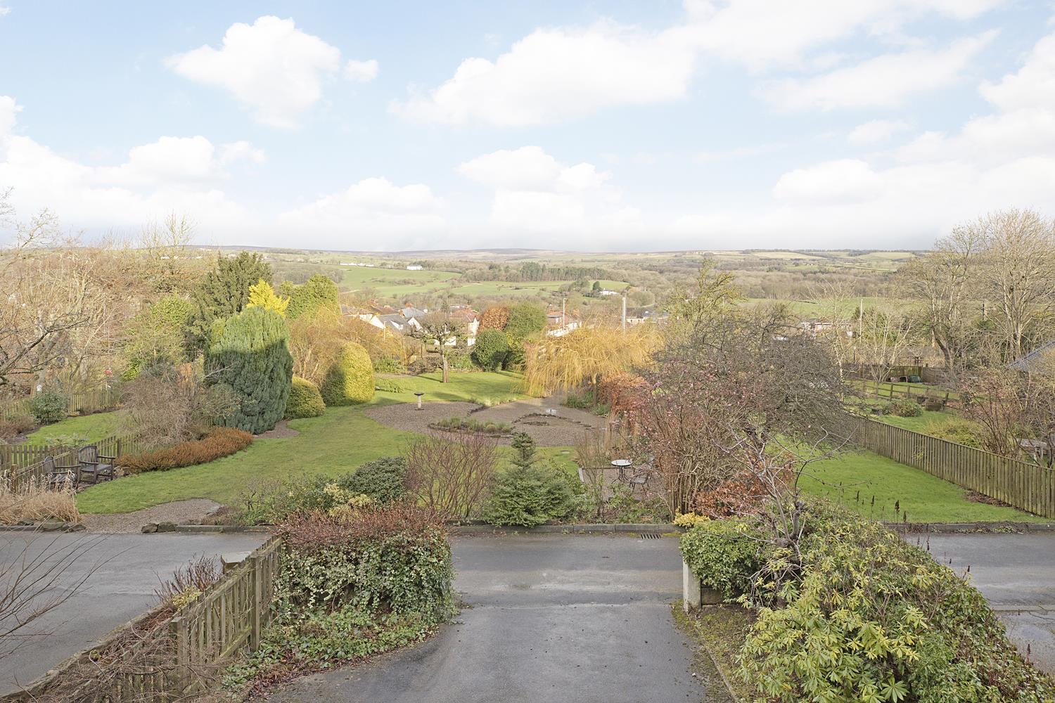 Property in Bolling Road, Ben Rhydding, ILKLEY, West Yorkshire, LS29 8PN