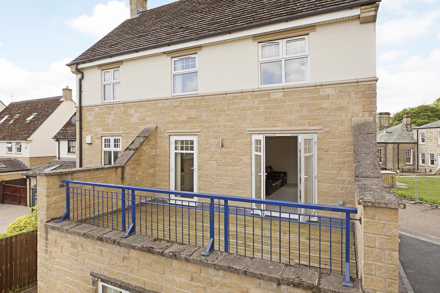 Property in Kingsdale Avenue, Menston, West Yorkshire, LS29 6QL