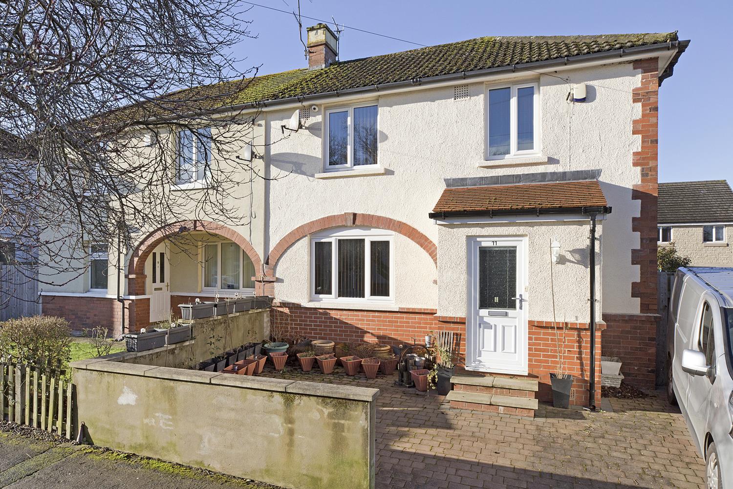 Property in Wyvil Crescent, ILKLEY, West Yorkshire, LS29 8ND