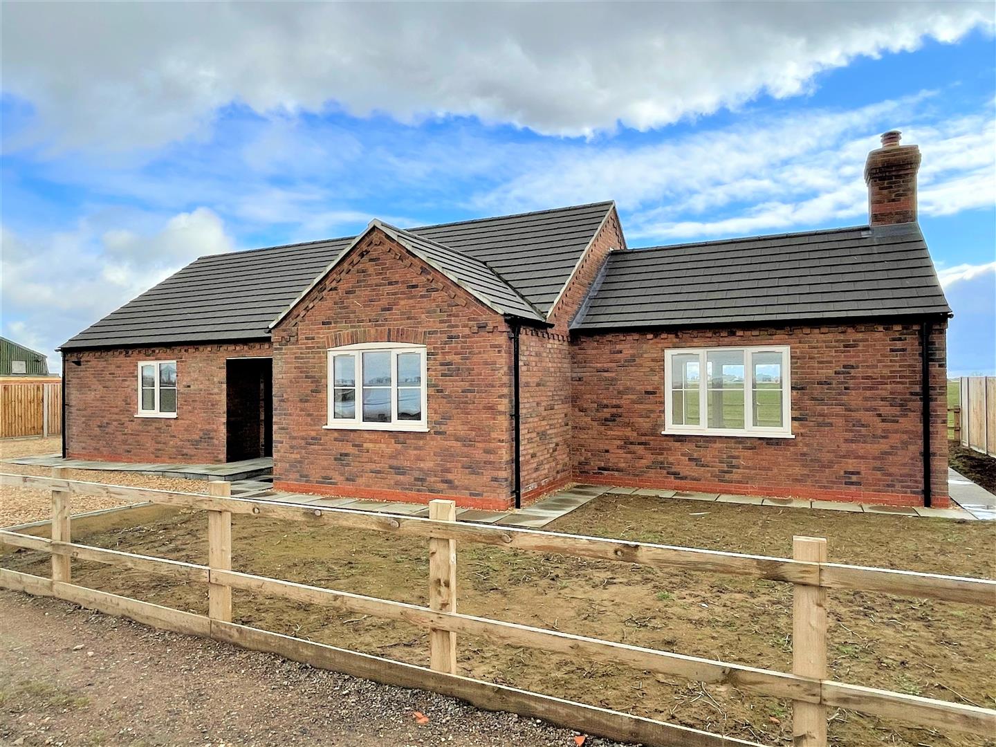 Property in Horseshoe Road, PE11