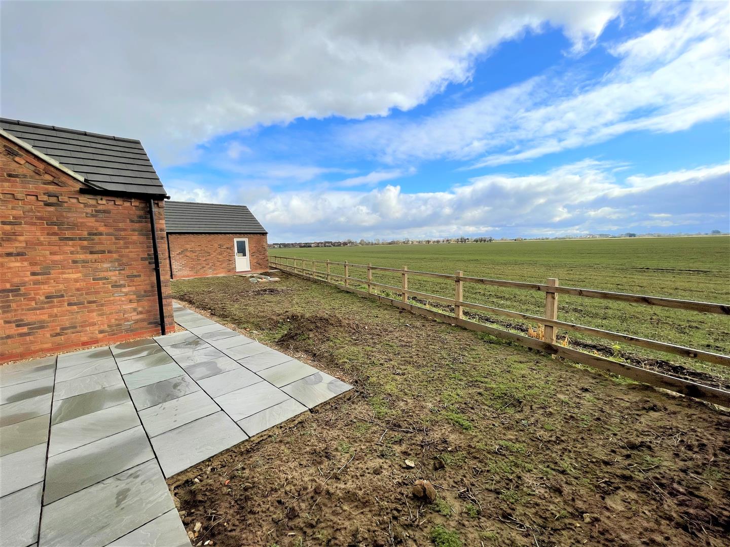 Property in Horseshoe Road, PE11