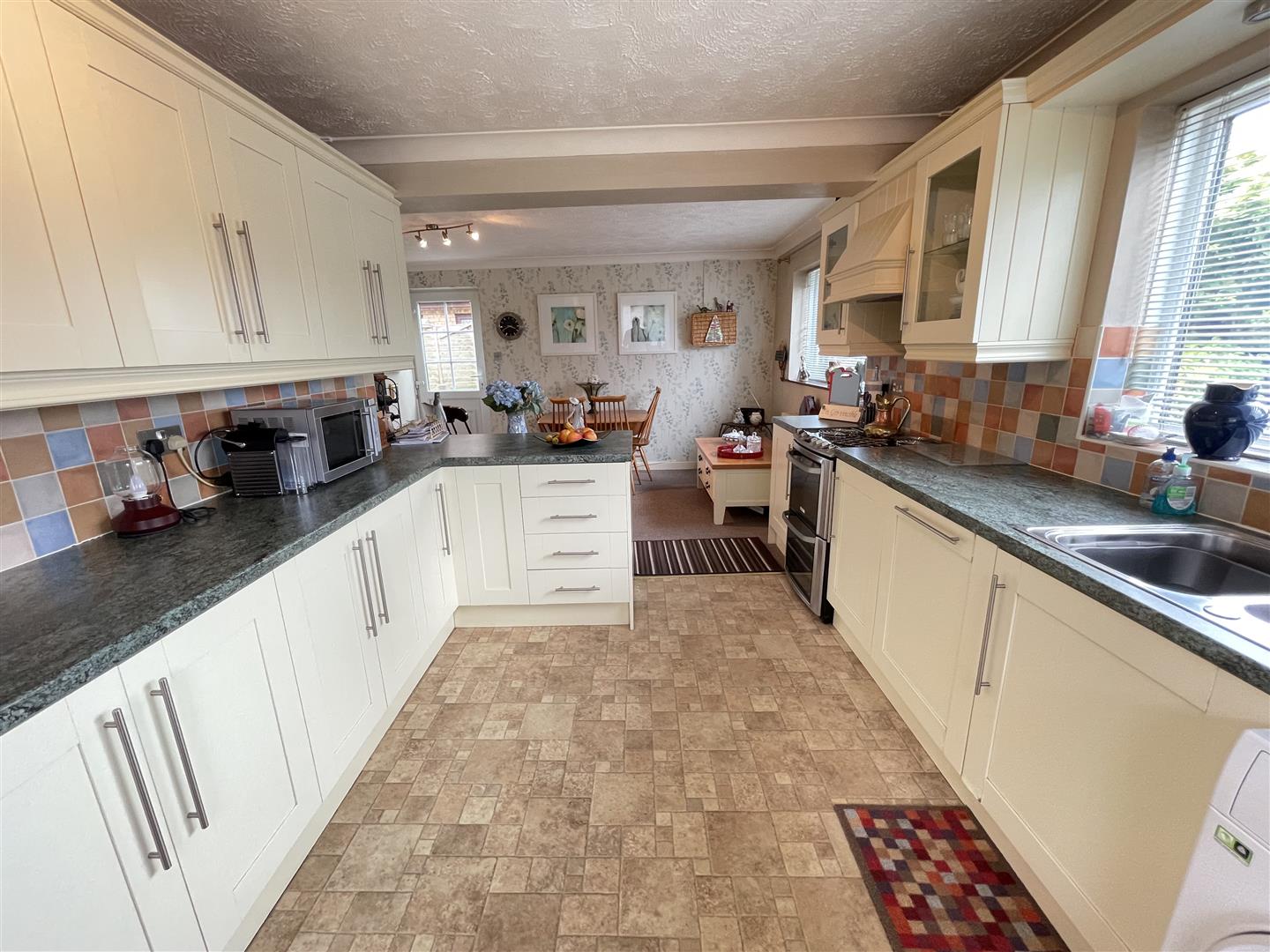 Property in Fairview Way, PE11