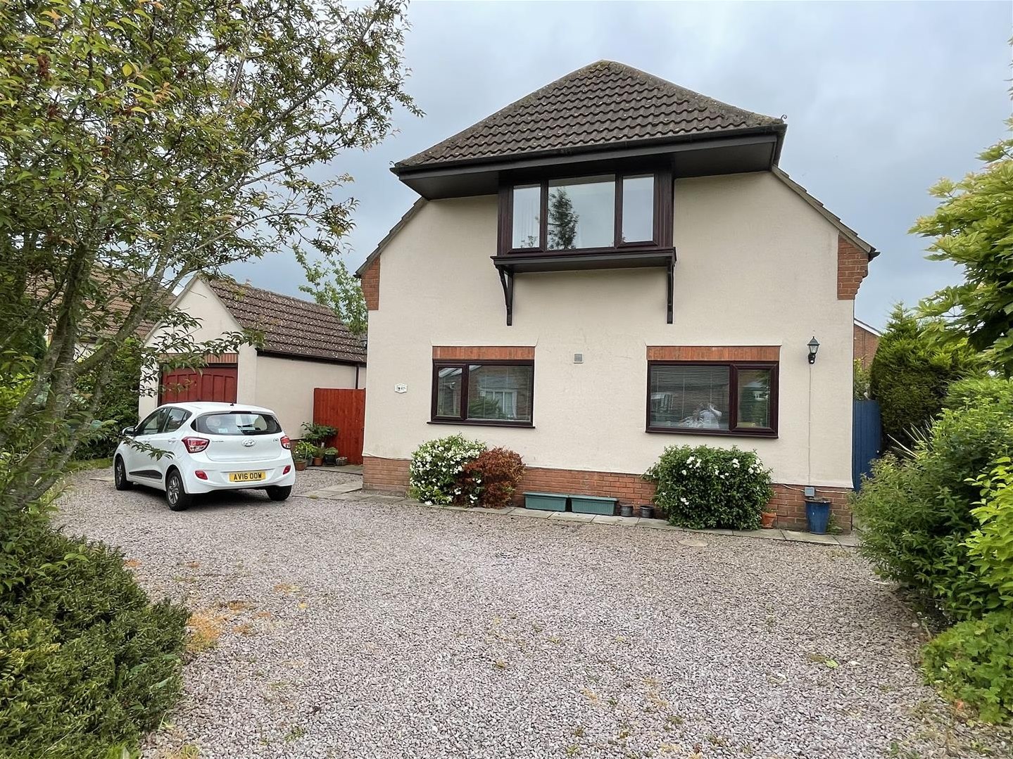 Property in Fairview Way, PE11