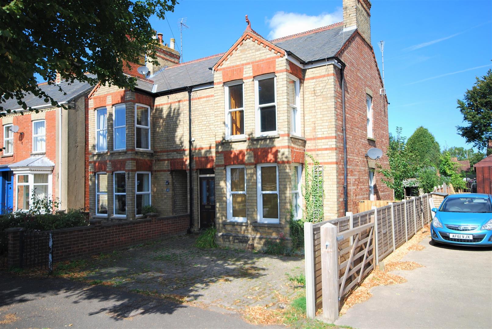 Property in Spalding Road, PE12