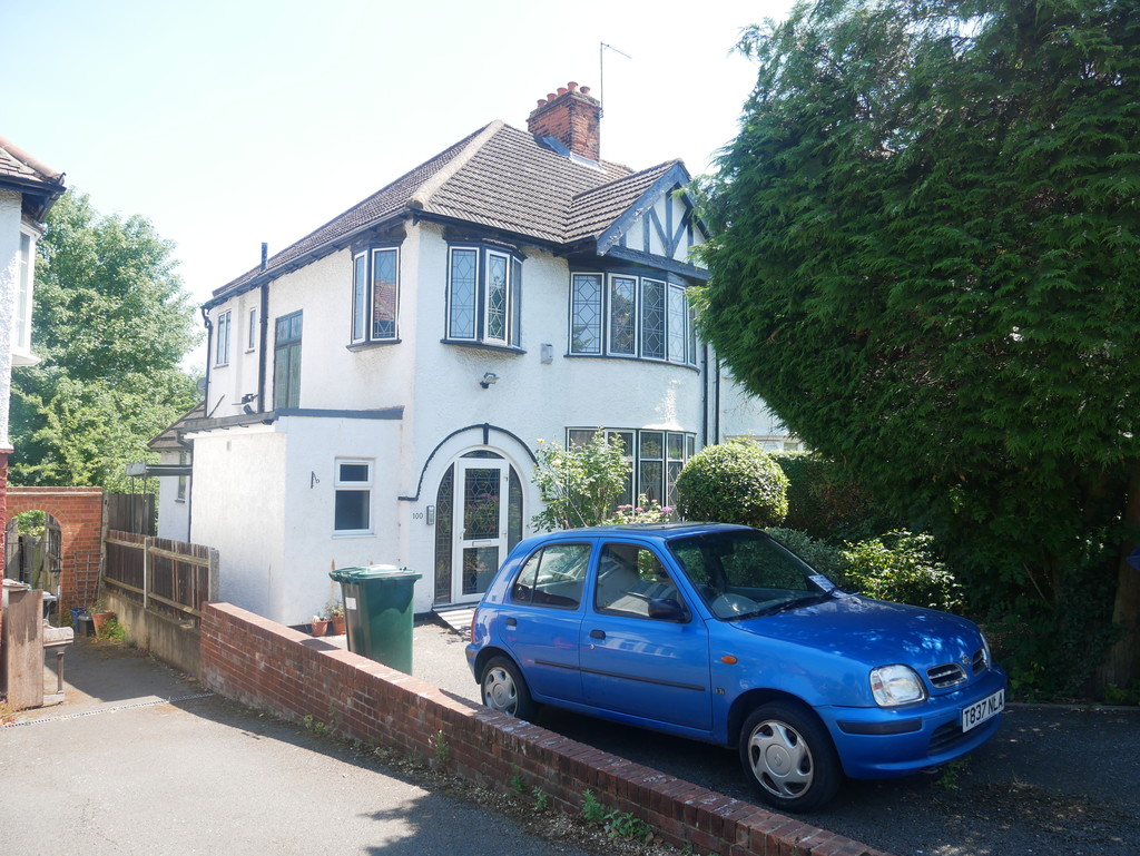 Property in Sunny Gardens Road, Hendon, London, NW4 1RY