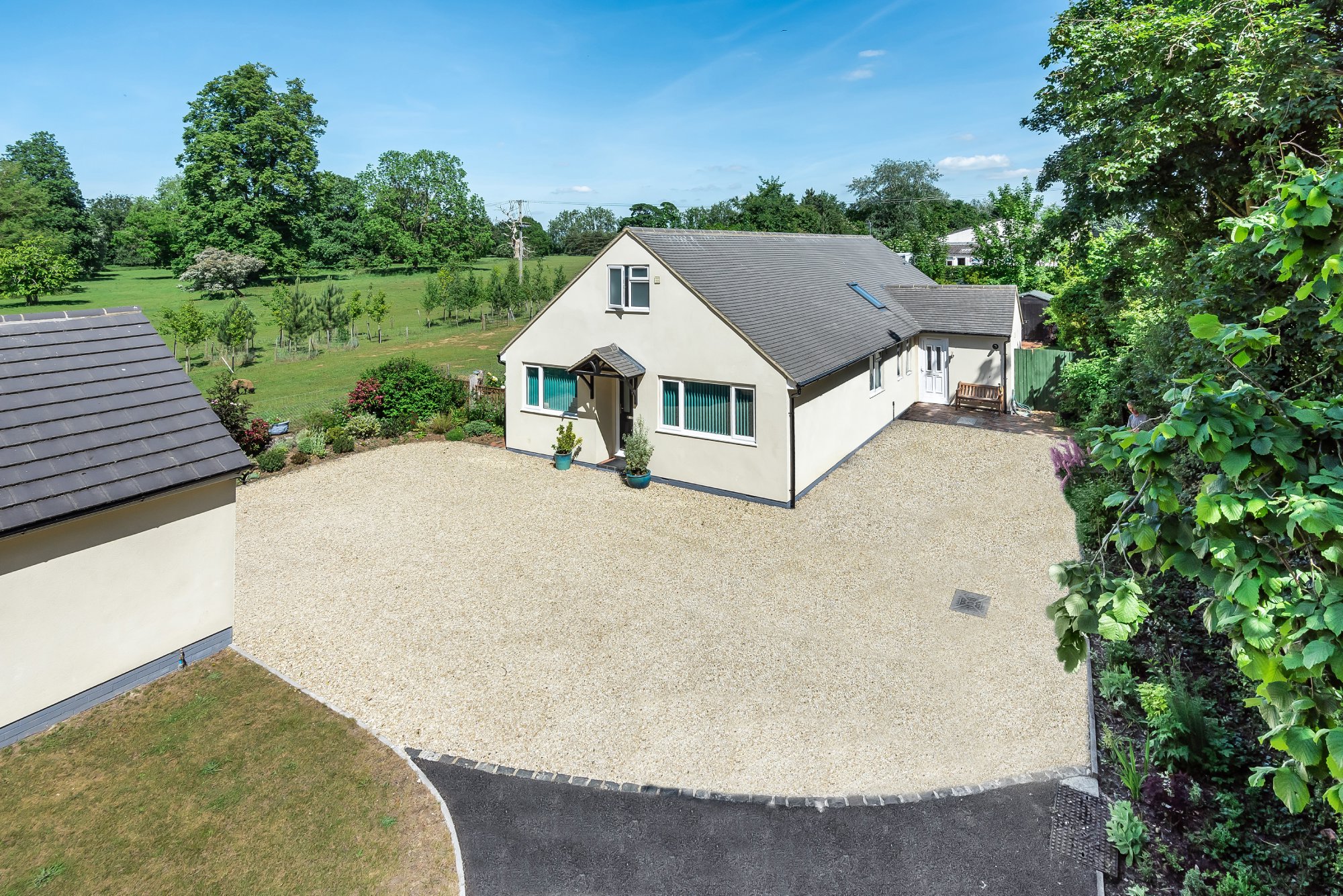 Property in Rectory Lane, Kingston Bagpuize, Abingdon