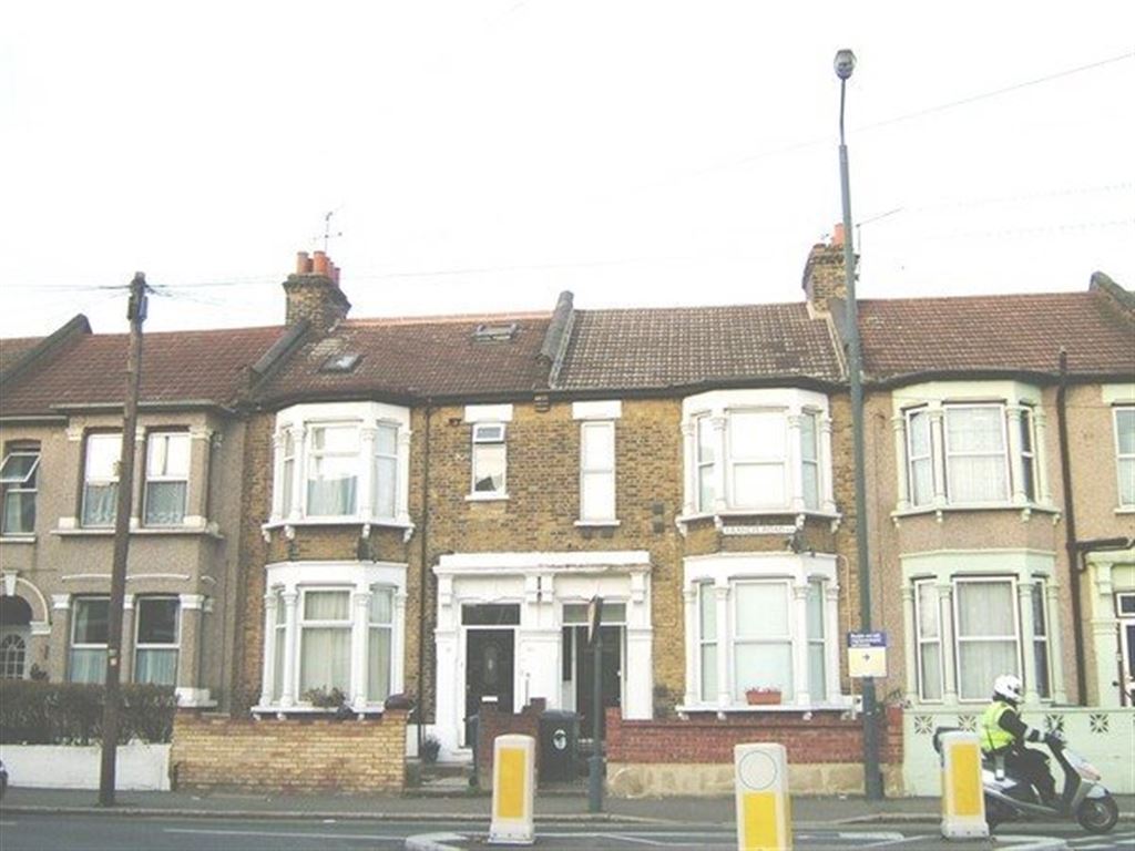 Property in Francis Road, Leyton, London, E10 6PN