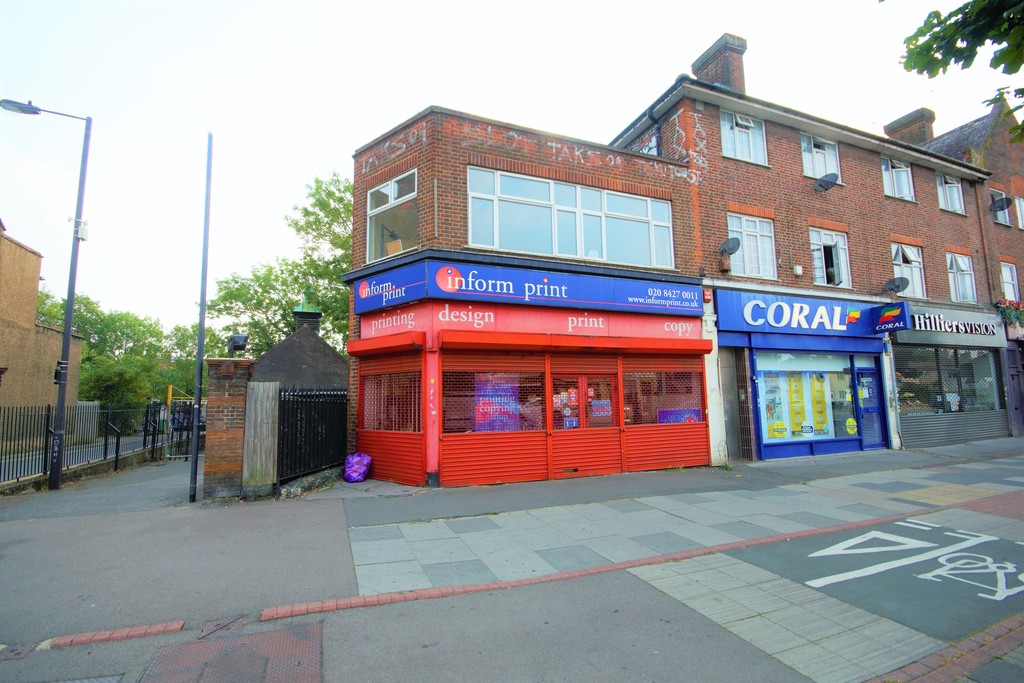 Property in Broadwalk, Pinner Road, Harrow, Middlesex, HA2 6ED