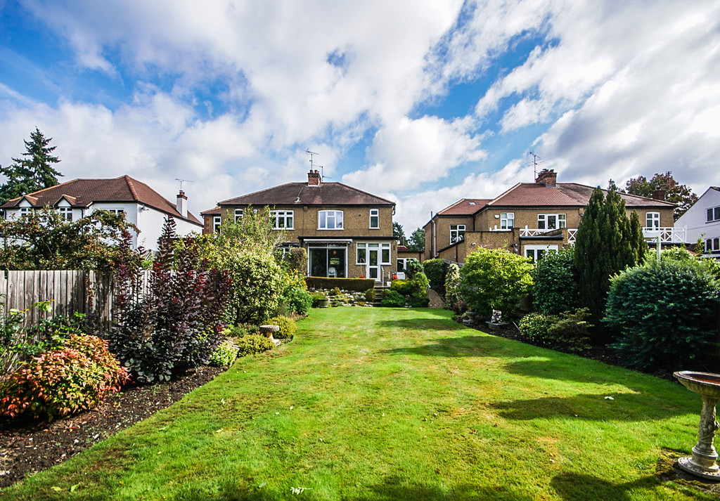 Property in Barrow Point Avenue, Pinner, HA5 3HE