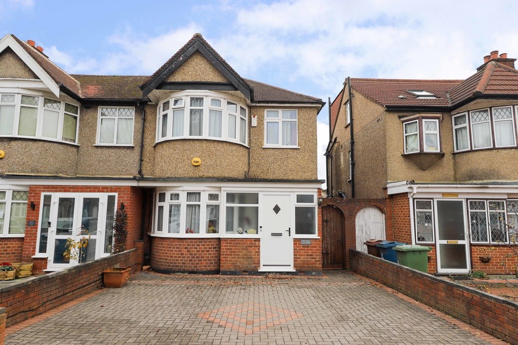 Property in Exeter Road, Rayners Lane , Harrow, Middlesex, HA2 9PH