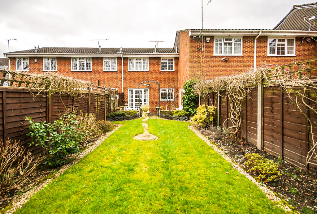 Property in Willows Close, Pinner, HA5 3SY