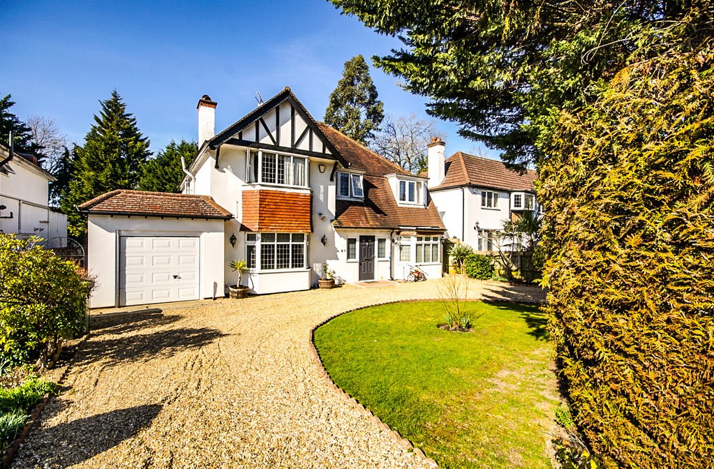 Property in Woodhall Avenue, Pinner, Middlesex, HA5 3DX