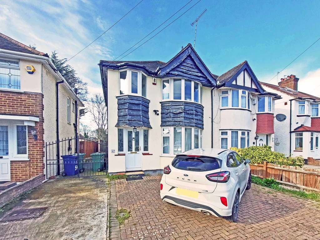 Property in Twyford Road, Harrow, Middlesex, HA2 0SL