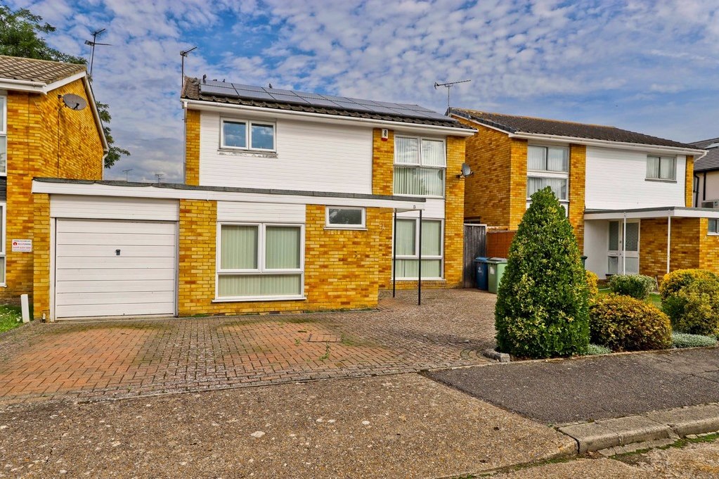 Property in Langland Drive, Pinner, HA5 4SA