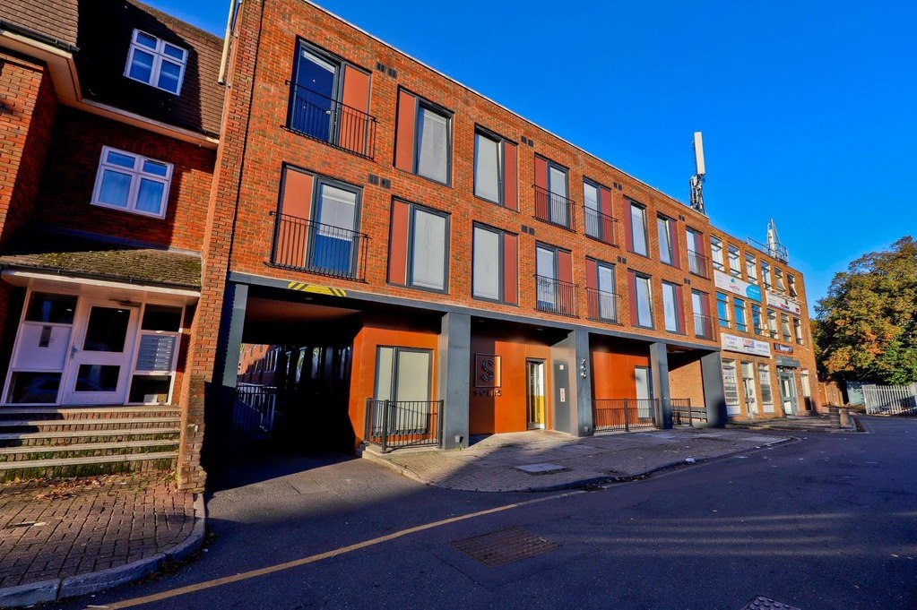 Property in Field End Road, Eastcote, Ruislip, HA4 9BF