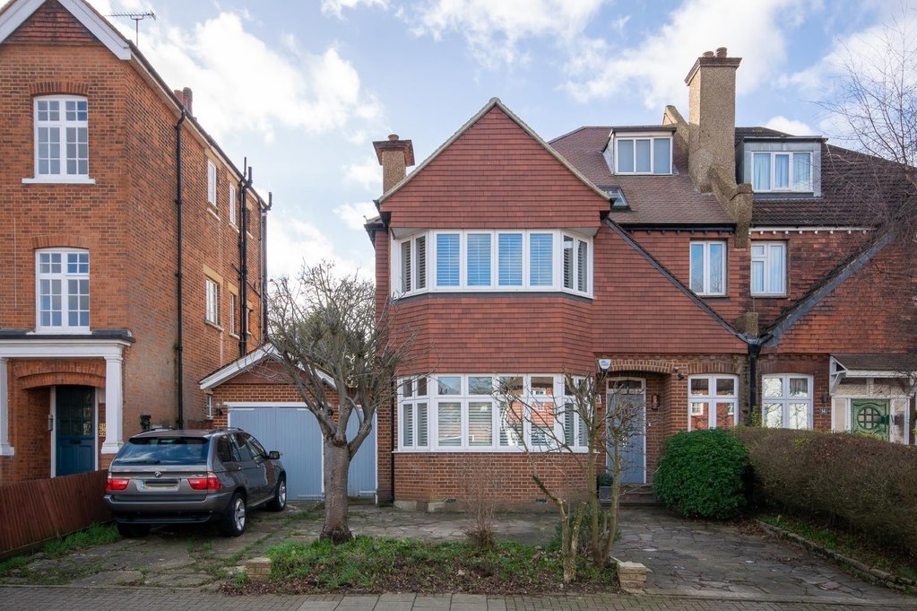 Property in Cecil Park, Pinner, HA5 5HH